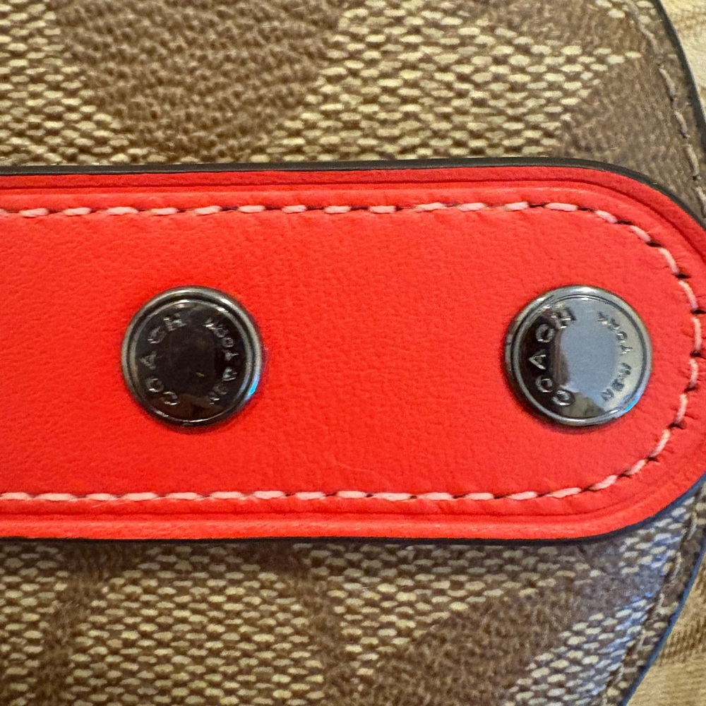 Coach Mini Round Wristlet with Red Trim - Picture 8 of 8